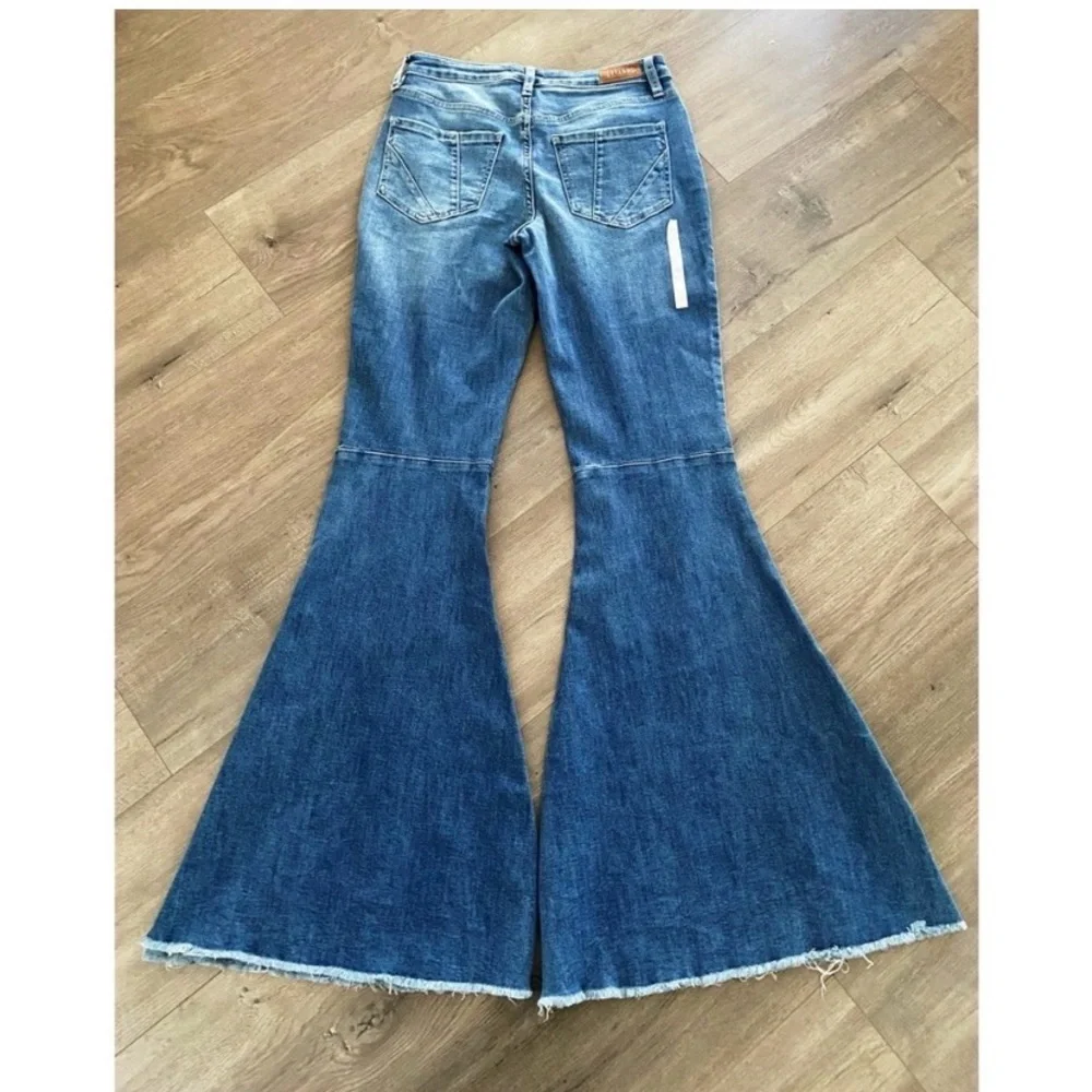 BOOT BARN Shyanne Ripped Flare Jeans - Picture 6 of 8